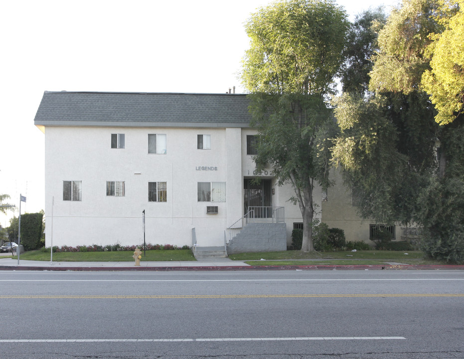 Victory Court Apartment Homes in North Hollywood, CA - Foto de edificio