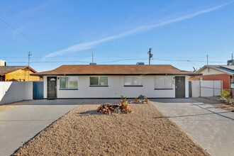 428 Reizen Dr in Morristown, AZ - Building Photo - Building Photo