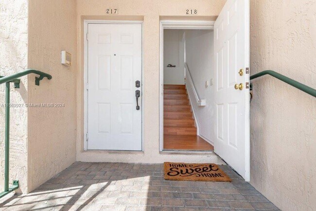 5610 NW 114th Pl-Unit -218 in Doral, FL - Building Photo - Building Photo