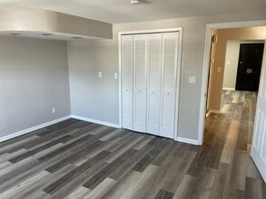 24 Don Bosco Ave, Unit Unit #2 in Paterson, NJ - Foto de edificio - Building Photo