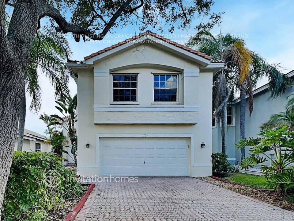 5254 NW 117th Ave in Coral Springs, FL - Building Photo