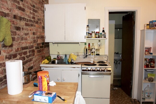 property at 24 Anderson St