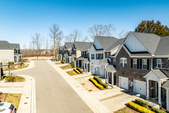 Harpeth Springs Village in Nashville, TN - Building Photo - Building Photo