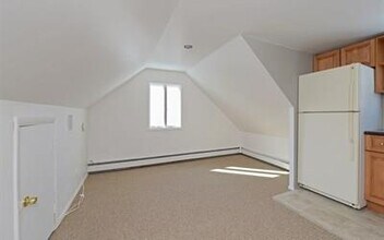 306 5th Ave in East Northport, NY - Building Photo - Building Photo