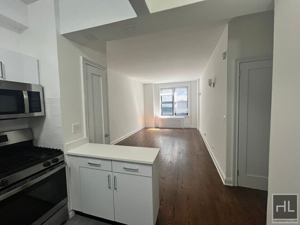 WEST 22 STREET in New York, NY - Building Photo