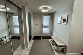 2 Cove Ct in Collingwood, ON - Building Photo - Building Photo