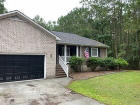 5513 Gondolier Dr in New Bern, NC - Building Photo