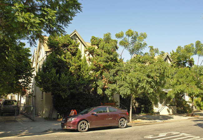 7517 Lexington Ave in Los Angeles, CA - Building Photo - Building Photo