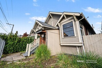 4748 7th Ave NE in Seattle, WA - Building Photo - Building Photo