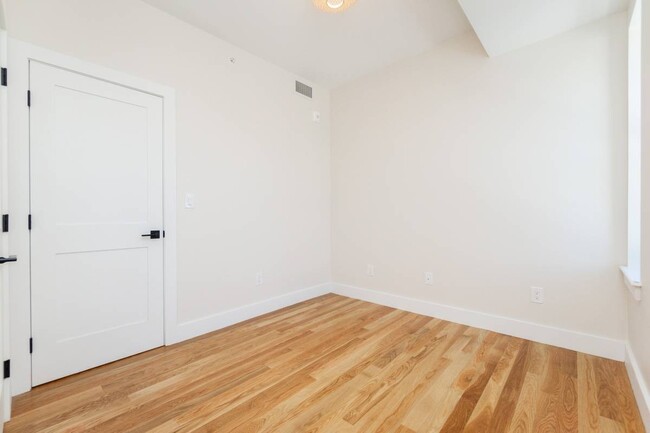 1600 Tremont St, Unit 4 bed in Boston, MA - Building Photo - Building Photo