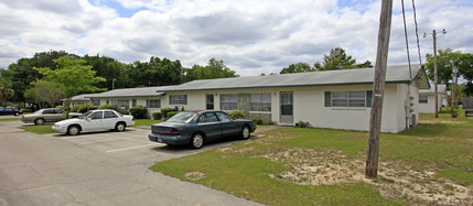 Oakridge Townhouses in Tallahassee, FL - Building Photo - Building Photo