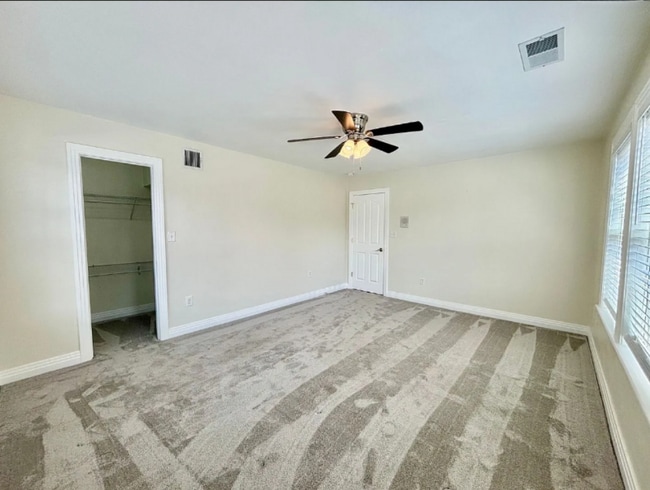 259 W Ocean View Ave in Norfolk, VA - Building Photo - Building Photo