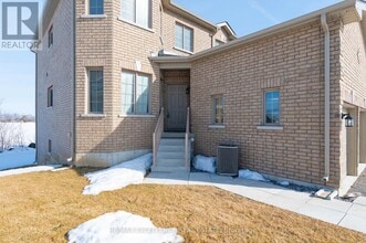 6 Burrows Ct in Kawartha Lakes, ON - Building Photo - Building Photo