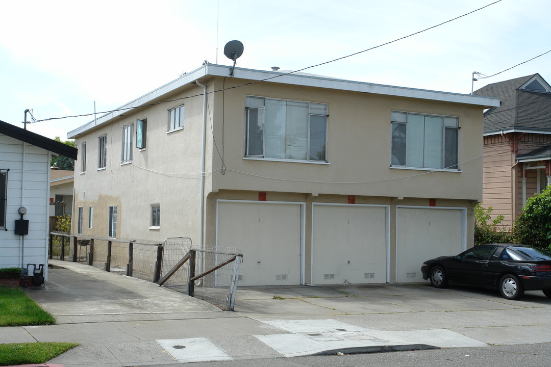 1136-1140 Dwight Way in Berkeley, CA - Building Photo