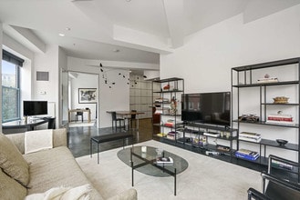 40 Fay, Unit 206 in Boston, MA - Building Photo - Building Photo
