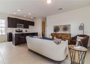 8212 Nemours Pkwy in Orlando, FL - Building Photo - Building Photo