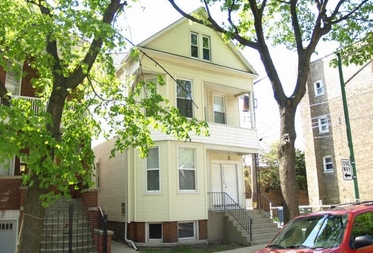 3342 N Claremont Ave in Chicago, IL - Building Photo