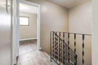 Blue Sage Townhouses in Moose Jaw, SK - Building Photo - Building Photo