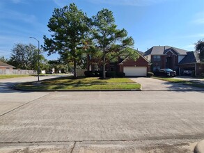 503 Nadia Way in Stafford, TX - Foto de edificio - Building Photo