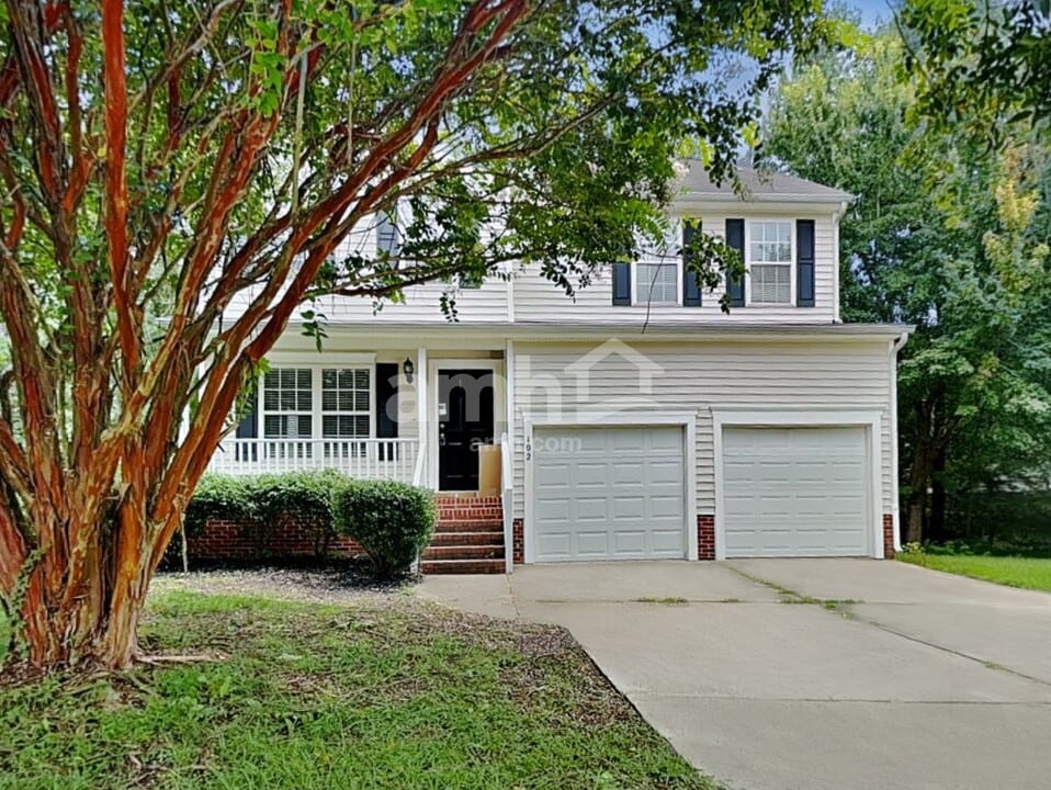 102 Lake Bridge Ct in Knightdale, NC - Building Photo