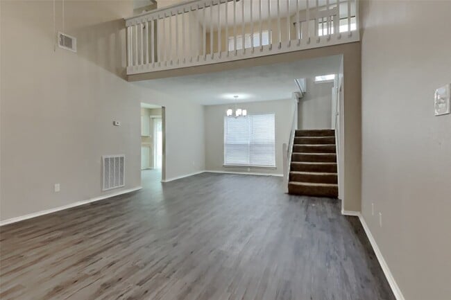 16907 Spruce Run Dr in Spring, TX - Foto de edificio - Building Photo