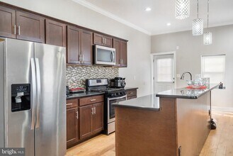 2201 Barclay St in Baltimore, MD - Building Photo - Building Photo