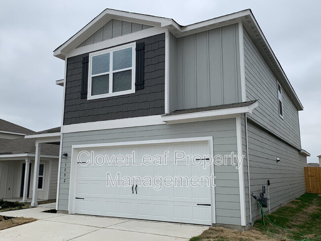 property at 3882 Trail de Paris