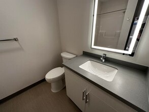 409 Elm St in Manchester, NH - Building Photo - Building Photo