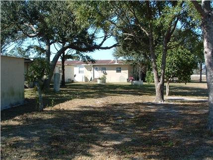 914 S Highway 17 92 in Davenport, FL - Building Photo