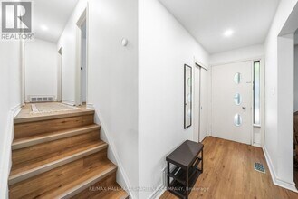 1015 Willowdale Ave in Toronto, ON - Building Photo - Building Photo