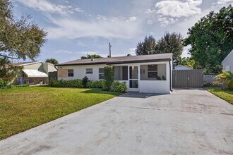 540 NE 59th Ct in Fort Lauderdale, FL - Building Photo - Building Photo