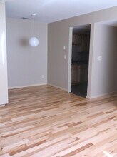 411 E Market St in Iowa City, IA - Building Photo - Building Photo