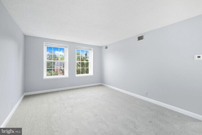 2856 S Buchanan St in Arlington, VA - Building Photo - Building Photo