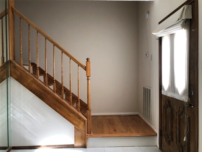 2434 Hodges Bend Cir in Sugar Land, TX - Building Photo - Building Photo