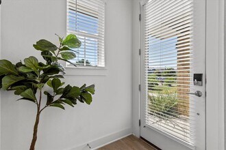 2516 Simond Ave in Austin, TX - Building Photo - Building Photo
