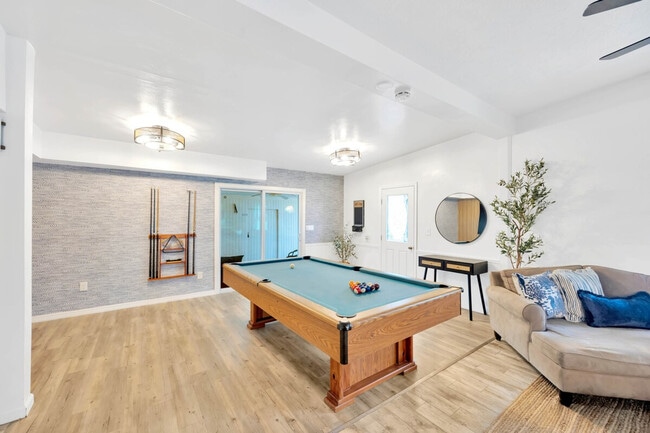 10755 Clara Ln in St. Petersburg, FL - Building Photo - Building Photo