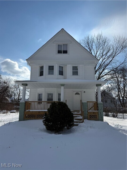 10726 Garfield Ave in Cleveland, OH - Building Photo