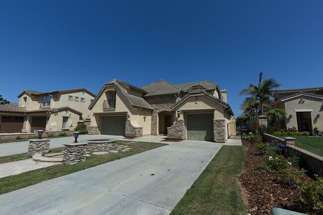 2925 Dove Canyon Dr in Oxnard, CA - Building Photo - Building Photo