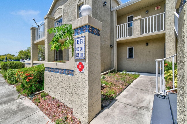 1631 SE Green Acres Cir in Port St. Lucie, FL - Building Photo - Building Photo