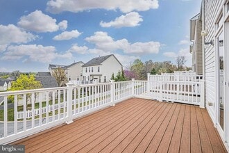 11919 Little Seneca Pkwy in Clarksburg, MD - Building Photo - Building Photo