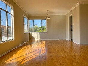 4700 Los Feliz Blvd, Unit 8 in Los Angeles, CA - Building Photo - Building Photo