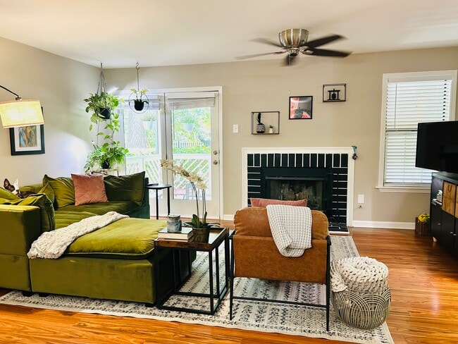property at 412 McGill Pl NE
