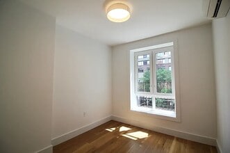 223 E 93rd St in New York, NY - Building Photo - Building Photo
