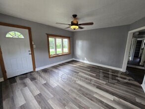 3215 Franklin St in Waterloo, IA - Building Photo - Building Photo