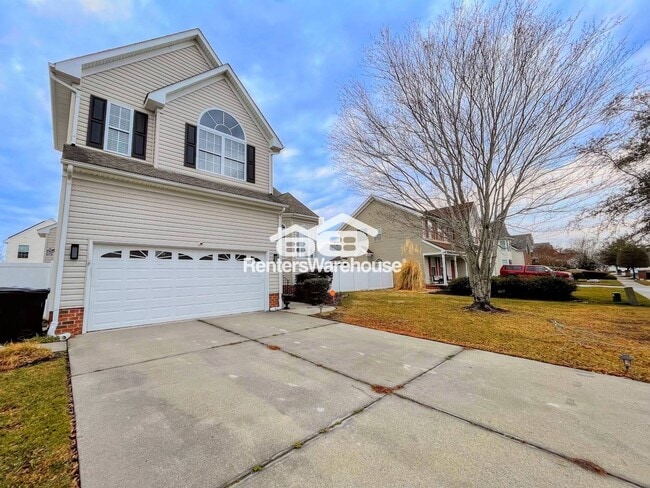 1921 Spain Ln in Virginia Beach, VA - Foto de edificio - Building Photo