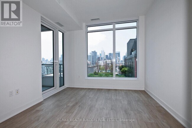 576 Front St W in Toronto, ON - Building Photo - Building Photo