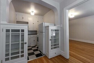 ELIZABETH APARTMENTS (ELIZ01) in Portland, OR - Building Photo - Interior Photo