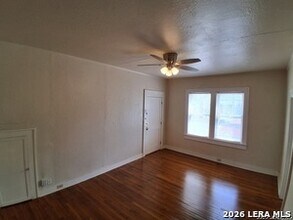 127 W Magnolia Ave in San Antonio, TX - Building Photo - Building Photo