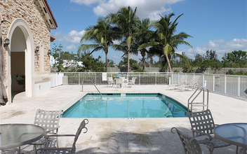 10281 NW 70th Ln in Doral, FL - Building Photo - Building Photo
