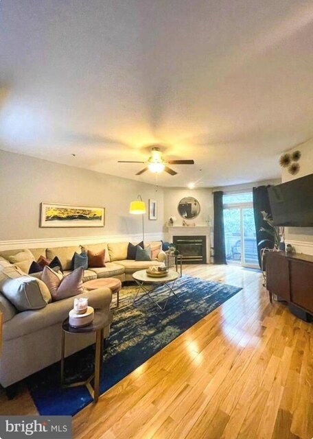 10204 Crested Iris Dr in Gaithersburg, MD - Building Photo